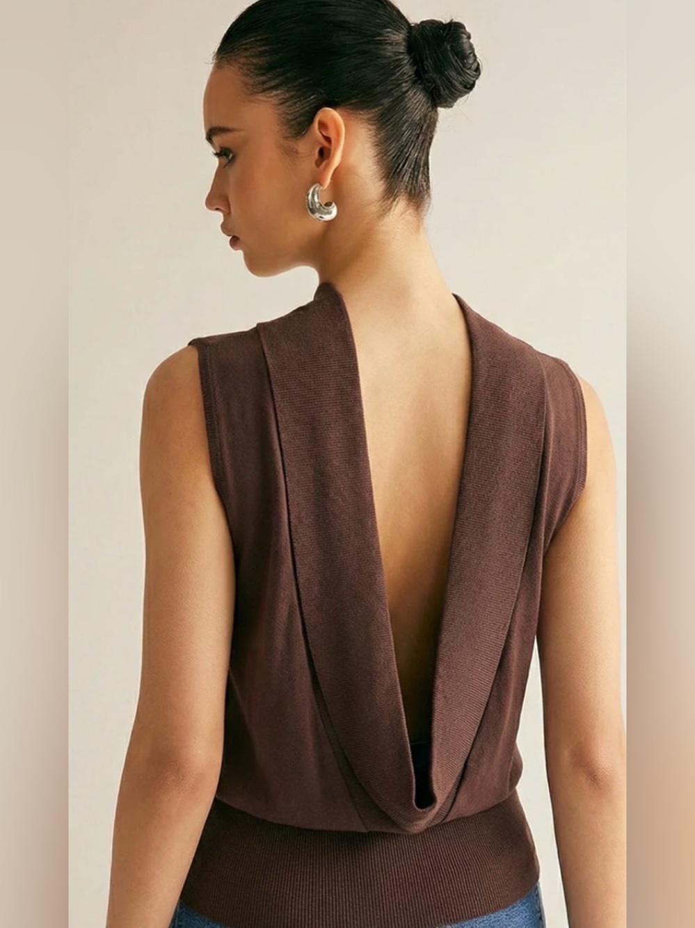 Commense Backless Sleeveless Knit Top